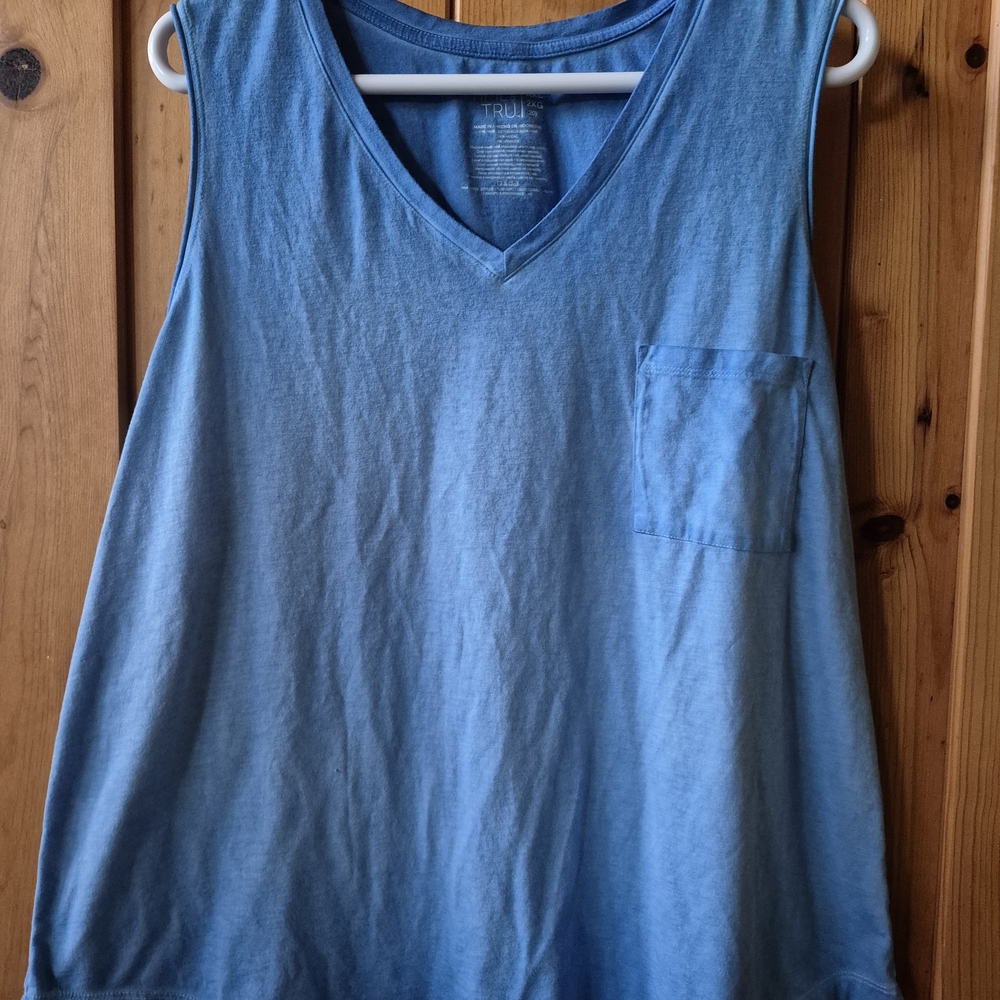 Time and Tru Light Blue V-Neck Tank Top